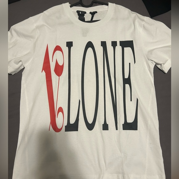 Vlone Tees - Picture 6 of 6